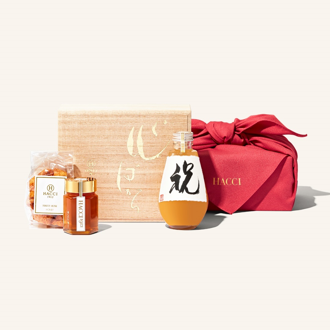 【予約】桐箱ドリンクセット（はちみつ飲料、はちみつ、ラスク）（風呂敷：こうばい）(ラベル：祝)