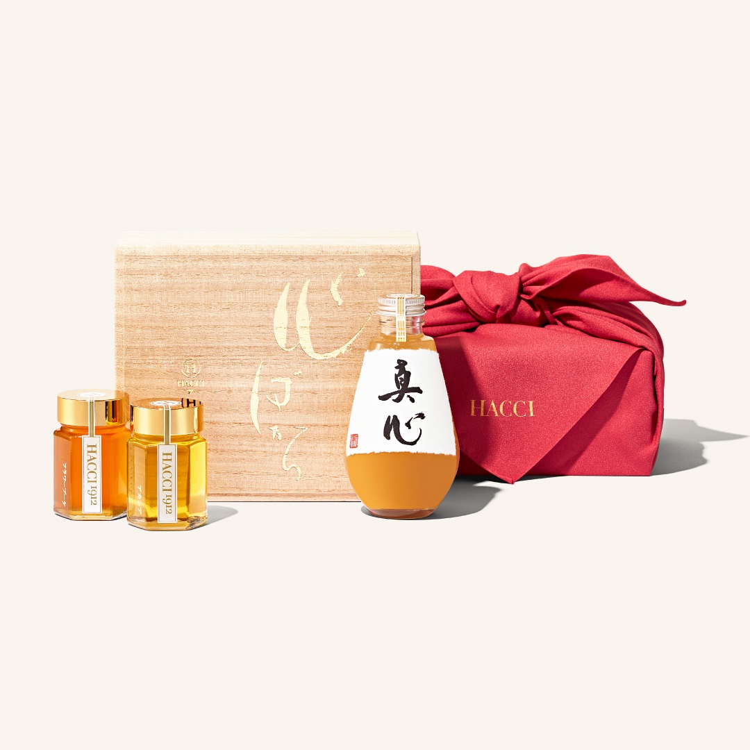 桐箱ドリンクセット（はちみつ飲料、はちみつ2本）（風呂敷：こうばい）(ラベル：真心)
